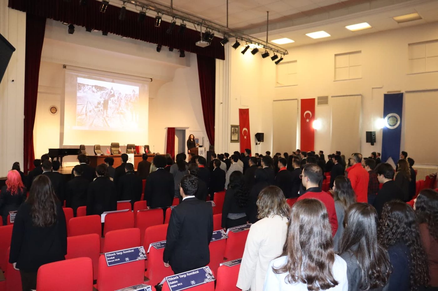 Geçmiş AHDEM konferanslarından bir kare