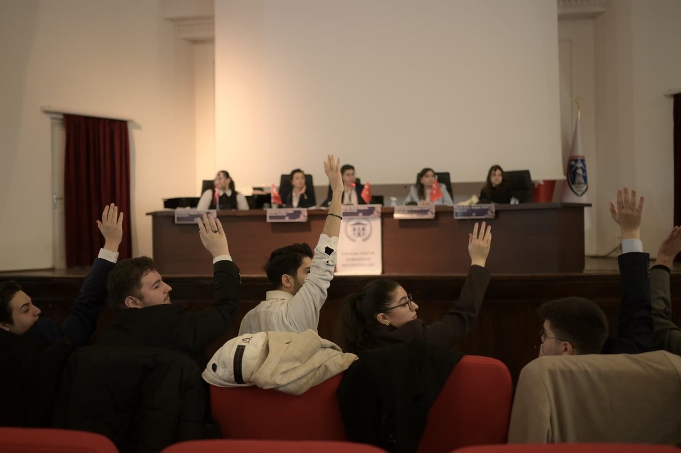 Geçmiş AHDEM konferanslarından bir kare
