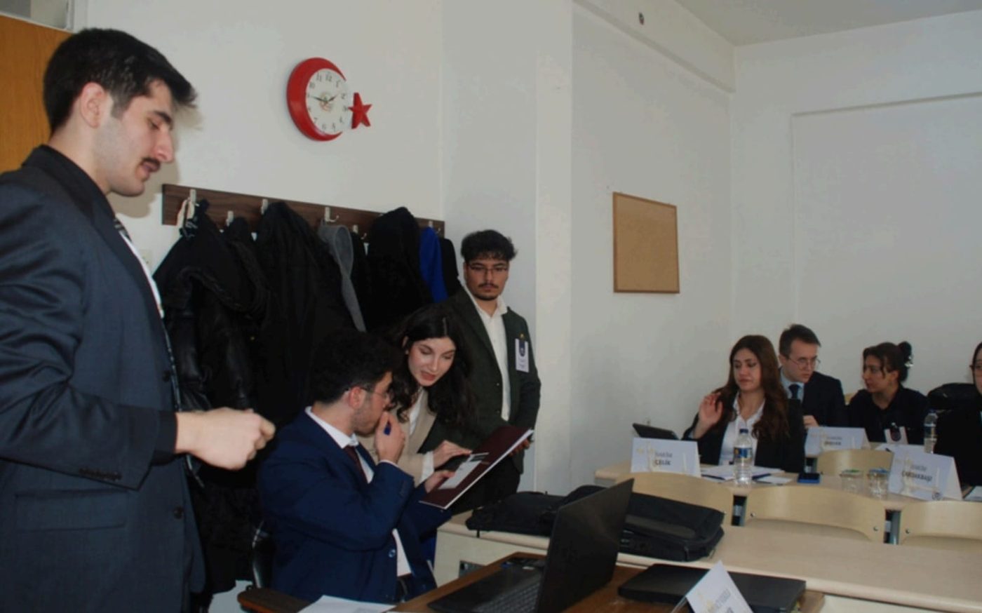 Geçmiş AHDEM konferanslarından bir kare