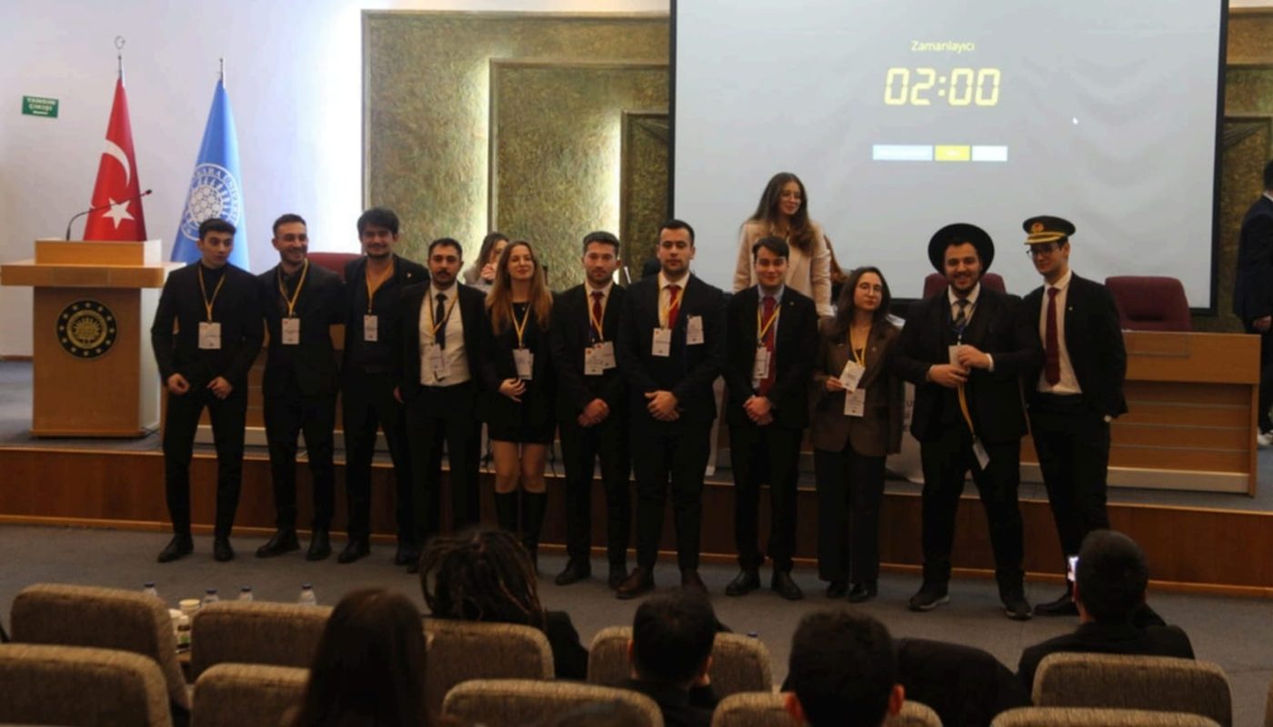 Geçmiş AHDEM konferanslarından bir kare